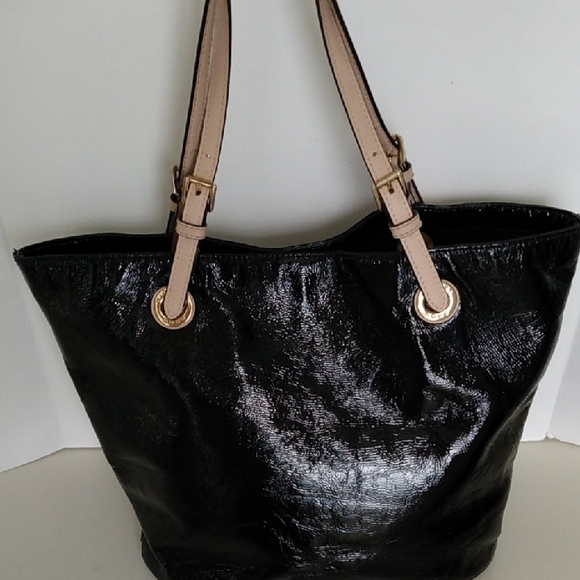 Michael Kors Jet Set Patent Leather Tote Bag with Beige Straps Purse - Picture 1 of 13